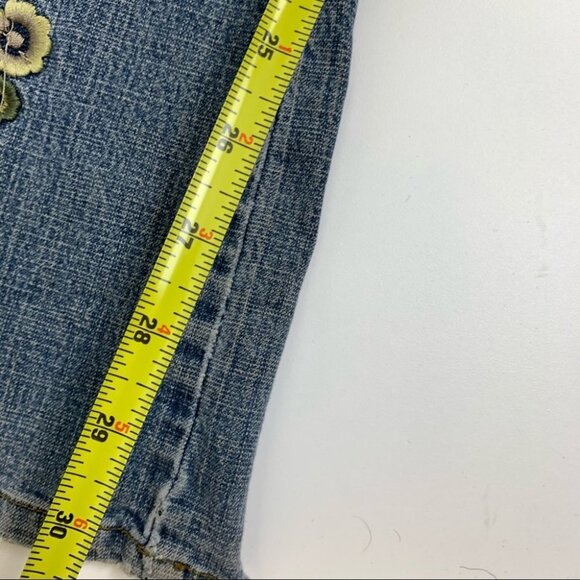 Industry Supply Co. Floral Embroidered Jeans size  30 - Picture 9 of 13